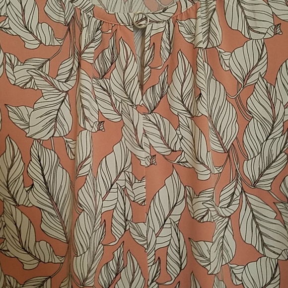 Liz Claiborne career blouse - Picture 2 of 3